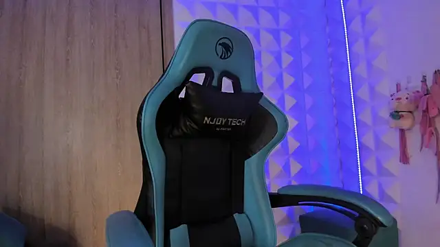 Snapshot of Jendralevis chatting on 11-04-25, 08:08 Jendralevis online show from 11-04-25, 08:08