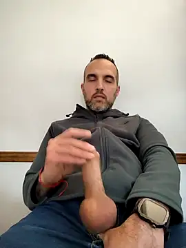 Snapshot of leon3875 chatting on 11-21-25, 03:22 leon3875 online show from 11-21-25, 03:22