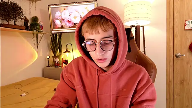 Mr evan1 online show from 12-20-25, 04:14