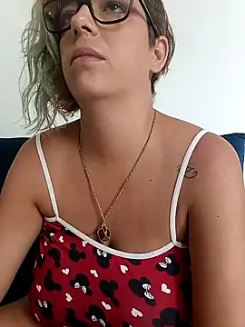 Snapshot of Escarlate4you_ chatting on 12-22-24, 02:27 Escarlate4you online show from 12-22-24, 02:27