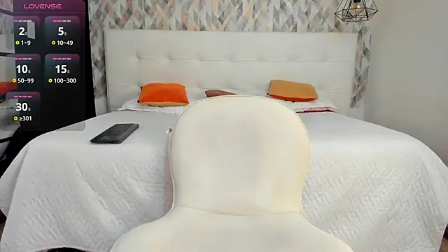 Snapshot of MagnusKing_ chatting on 03-04-25, 11:19 MagnusKing online show from 03-04-25, 11:19