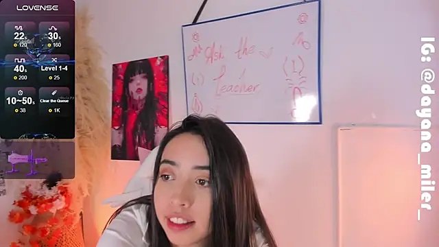 Snapshot of _dayana_miler chatting on 01-22-25, 04:34 dayana miler online show from 01-22-25, 04:34