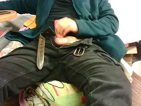 Giulio35 Pika online show from 11-30-25, 05:50