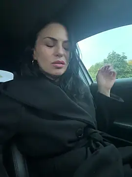 KimKelly13 online show from 11-17-25, 07:14