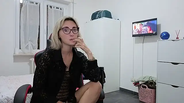 sexy blondie92 online show from 10-01-25, 09:43