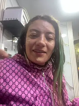 Snapshot of Broklinwhite_ chatting on 06-22-26, 01:19 Broklinwhite online show from 06-22-26, 01:19