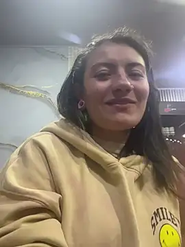 Snapshot of Broklinwhite_ chatting on 06-29-26, 01:11 Broklinwhite online show from 06-29-26, 01:11