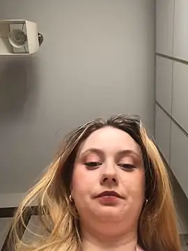 chloetarducci online show from 03-06-25, 07:10