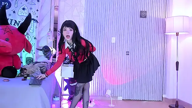 Snapshot of zephirahabney chatting on 10-18-25, 01:56 zephirahabney online show from 10-18-25, 01:56