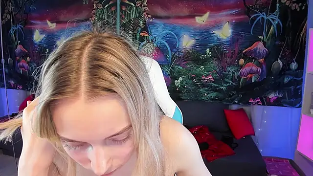 Snapshot of TiffanyBatson chatting on 01-30-25, 11:22 TiffanyBatson online show from 01-30-25, 11:22