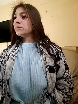 Snapshot of AntoniaHottie chatting on 02-06-25, 09:43 AntoniaHottie online show from 02-06-25, 09:43