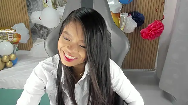 Lili 16 online show from 10-08-25, 11:08