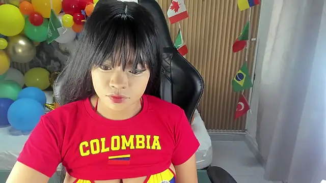 Snapshot of Lili_16 chatting on 06-16-26, 11:13 Lili 16 online show from 06-16-26, 11:13