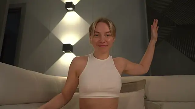 -Snowwwy- online show from 03-14-25, 07:23