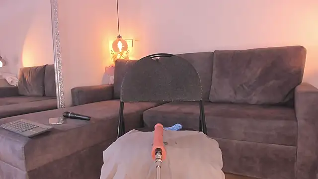 Isabella francoo online show from 11-15-25, 12:34