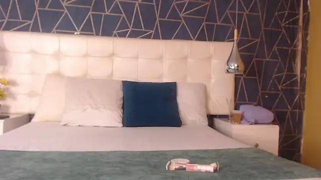 CharlotteMuller online show from 02-14-26, 05:32