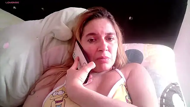 Snapshot of Izury_Blondee chatting on 02-23-25, 03:40 Izury Blondee online show from 02-23-25, 03:40