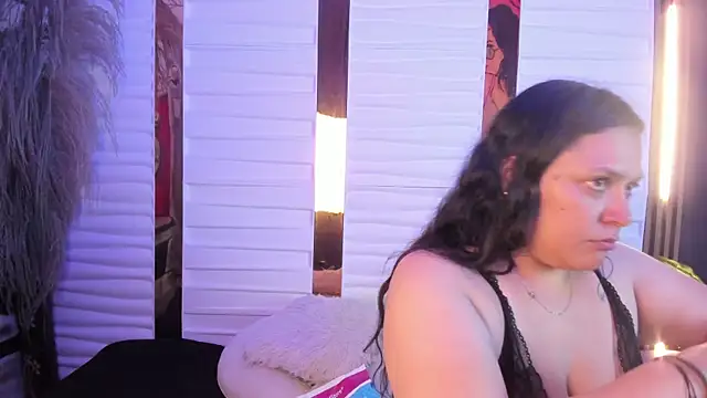 Snapshot of Biiancacox chatting on 11-13-25, 03:05 Biiancacox online show from 11-13-25, 03:05