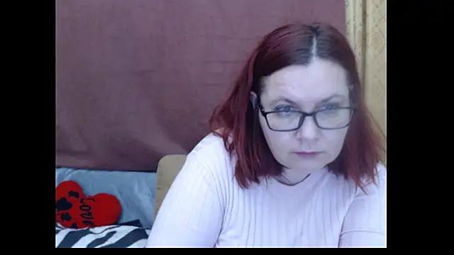 Snapshot of PlayfullMature chatting on 04-18-26, 07:29 PlayfullMature online show from 04-18-26, 07:29