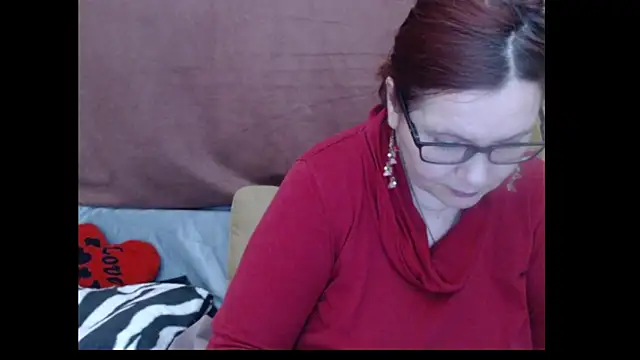 Snapshot of PlayfullMature chatting on 04-20-26, 11:50 PlayfullMature online show from 04-20-26, 11:50