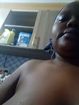 queennapal online show from 04-13-26, 10:15