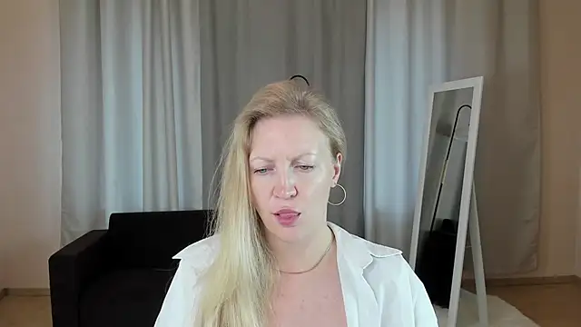 sugamomy online show from 09-25-25, 02:04