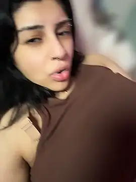 ThickerThanYoBitch online show from 04-25-26, 04:04