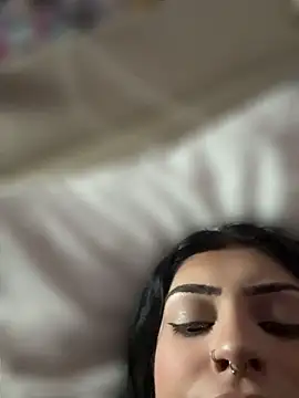 ThickerThanYoBitch online show from 04-26-26, 10:24