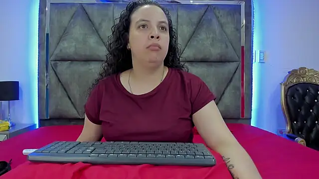 Snapshot of Danielaandximena chatting on 12-18-24, 02:53 Danielaandximena online show from 12-18-24, 02:53