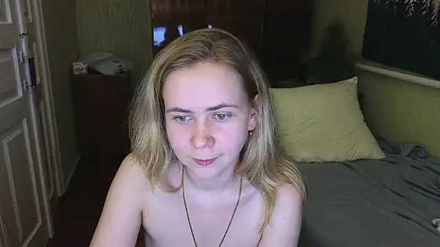 Riley Roo online show from 12-31-24, 09:39