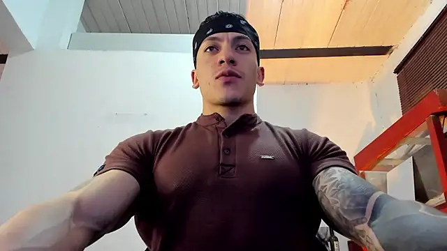 aquiles 51 online show from 10-25-25, 07:19