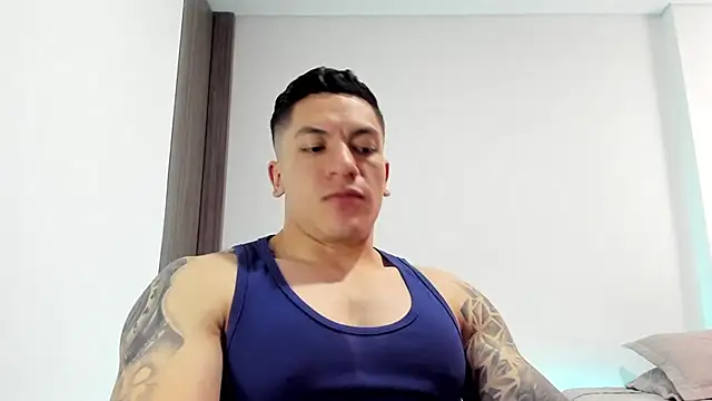 Snapshot of aquiles_51 chatting on 07-23-26, 07:34 aquiles 51 online show from 07-23-26, 07:34