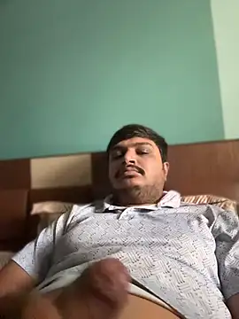 Snapshot of Parth-26 chatting on 06-07-26, 08:29 Parth-26 online show from 06-07-26, 08:29