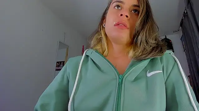 saralolo420 online show from 12-24-24, 03:49