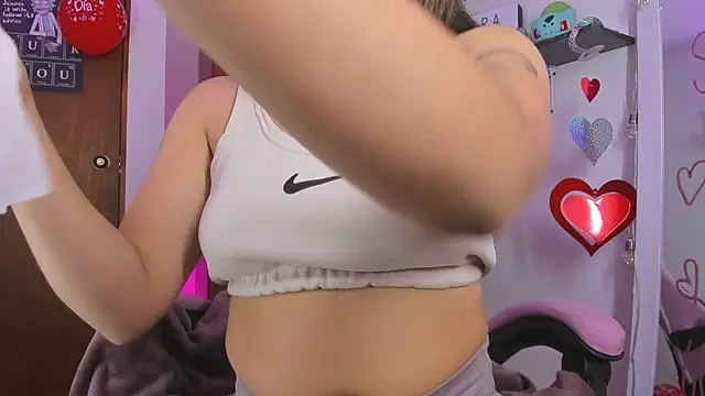 saralolo420 online show from 02-19-25, 01:51