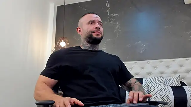 BruceDallas online show from 01-03-25, 01:48