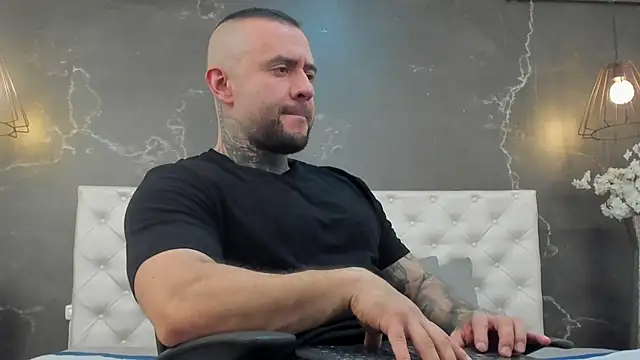 BruceDallas online show from 02-13-25, 12:35