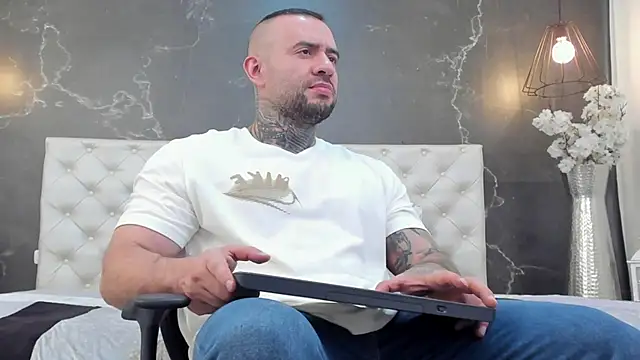 BruceDallas online show from 03-20-25, 11:23