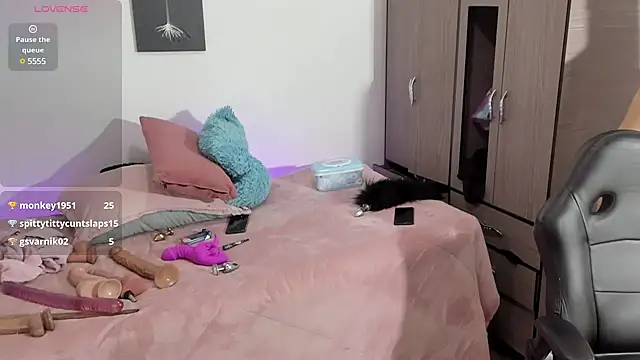 Snapshot of vanessabz chatting on 02-20-25, 03:08 vanessabz online show from 02-20-25, 03:08