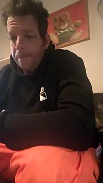 Knuffelstaaf123 online show from 03-25-26, 02:56