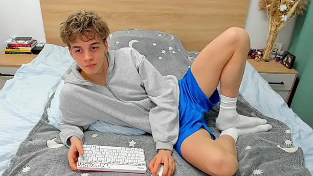 Fandi 777 online show from 12-16-24, 03:11