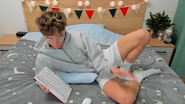 Fandi 777 online show from 12-28-24, 09:09