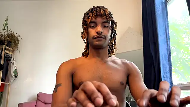 gerson173Hugo online show from 10-08-25, 01:31