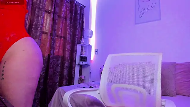 Snapshot of isabela-duran chatting on 02-28-25, 10:06 isabela-duran online show from 02-28-25, 10:06