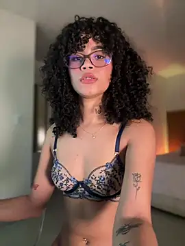 Lianh Benett online show from 02-08-25, 07:48