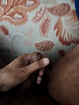 Snapshot of bobyyboyy1 chatting on 11-23-25, 04:12 bobyyboyy1 online show from 11-23-25, 04:12