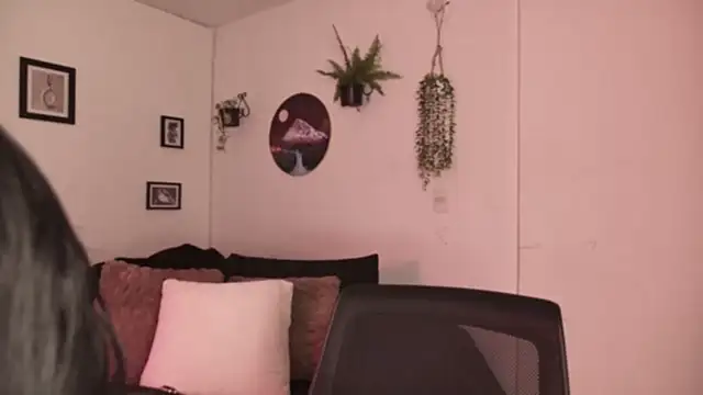 MegganCarter online show from 02-11-26, 12:15