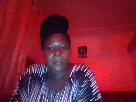 Snapshot of Sweetie_pussy chatting on 04-19-26, 12:48 Sweetie pussy online show from 04-19-26, 12:48