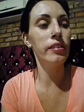 Snapshot of Astoria_Moon chatting on 01-29-25, 06:50 Astoria Moon online show from 01-29-25, 06:50