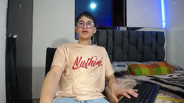 Snapshot of Mr_daren_ chatting on 01-31-25, 06:03 Mr daren online show from 01-31-25, 06:03